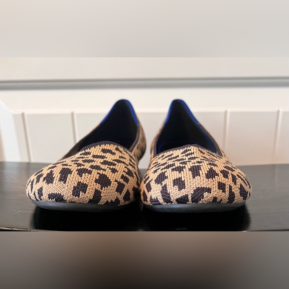 Rothys Women’s Size 10 Ballet Leopard Animal Print Round Toe Flat Shoe Retired - Picture 3 of 8